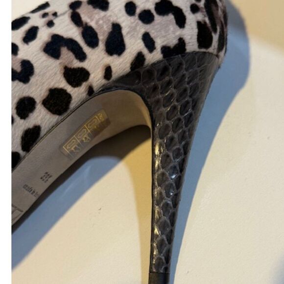 Tamara Mellon Grey White Leopard Pony Hair Pointed-Toe Pumps 39.5/9 Italian NWOB - Picture 3 of 6